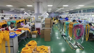 Shenzhen Chuanglixun Optoelectronic Equipment Co., Ltd. কারখানা উত্পাদন লাইন