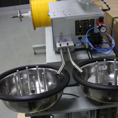 CLX-96 স্বয়ংক্রিয় ফাইবার অপটিক ক্যাবল কাটার মেশিন 0.9MM-6MM প্যাচ কর্ড এবং টাচ ইন্টারফেসের জন্য 1.6-2.1m/S গতি সহ